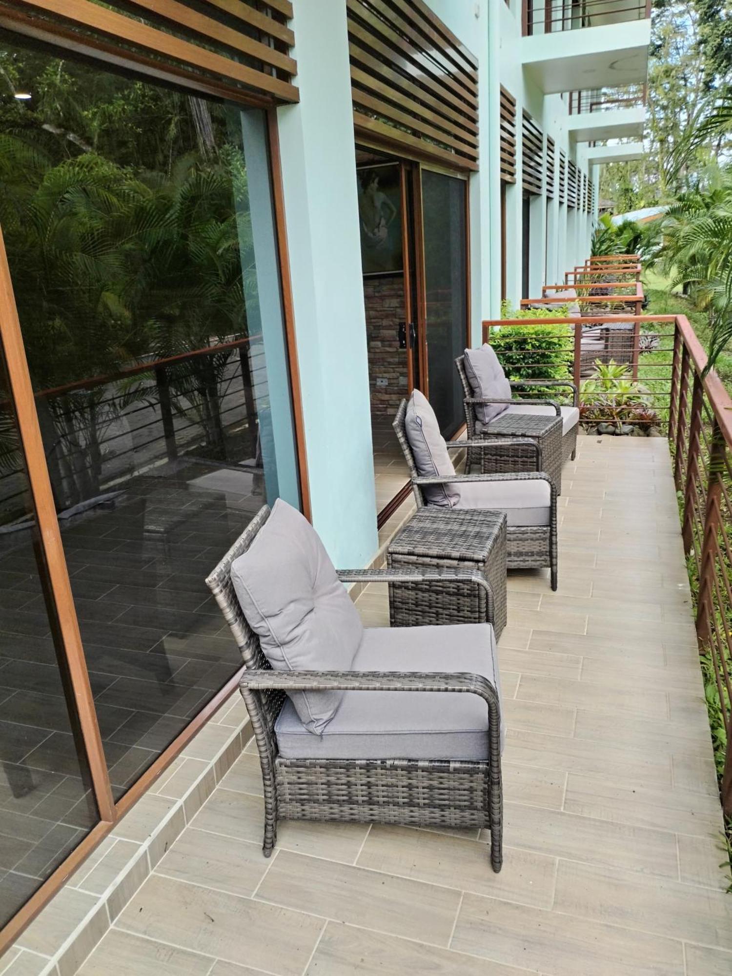 Bungalows Beachfront Hotel Punta Uva Extérieur photo